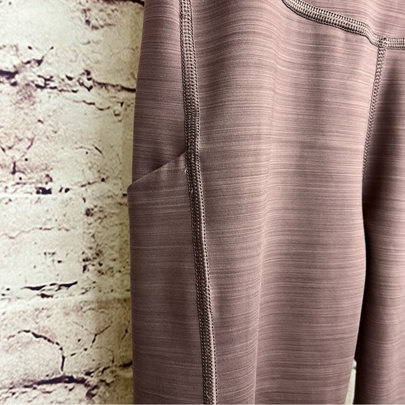 Athleta Pink Rose Ultimate Stash Pocket Leggings - Picture 3 of 10